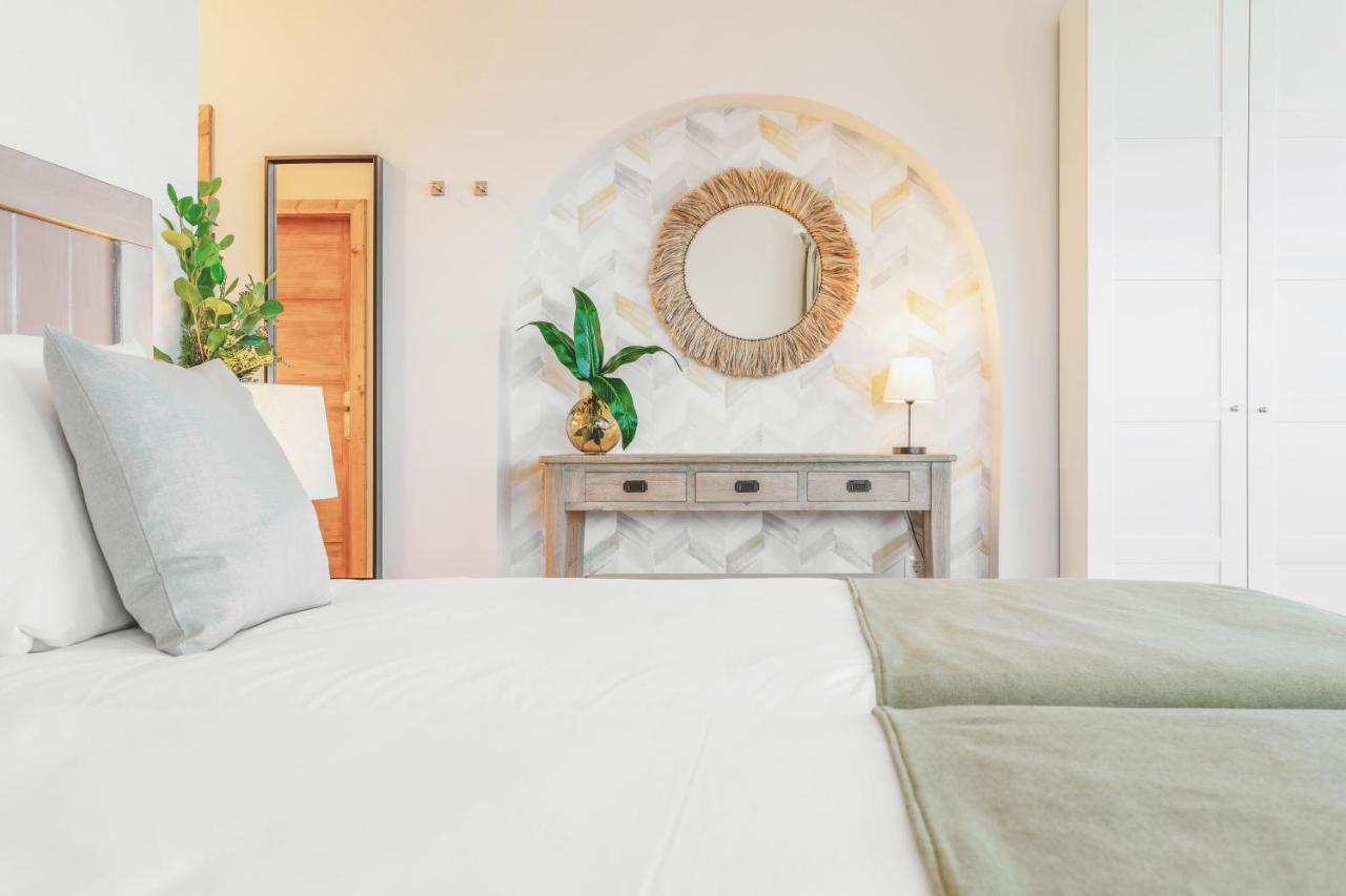 Boutique Beach Villa By Lanzarote Retreats - Private Pool - 1 Min Walk To Sea Pool Charco del Palo Exterior foto