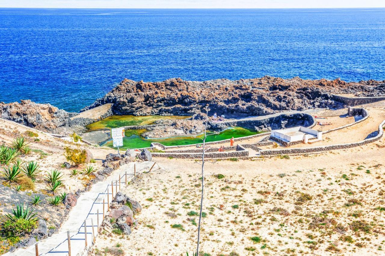 Boutique Beach Villa By Lanzarote Retreats - Private Pool - 1 Min Walk To Sea Pool Charco del Palo Exterior foto