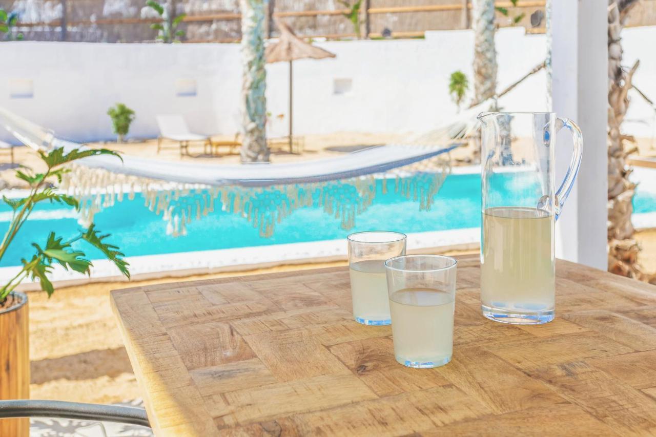 Boutique Beach Villa By Lanzarote Retreats - Private Pool - 1 Min Walk To Sea Pool Charco del Palo Exterior foto