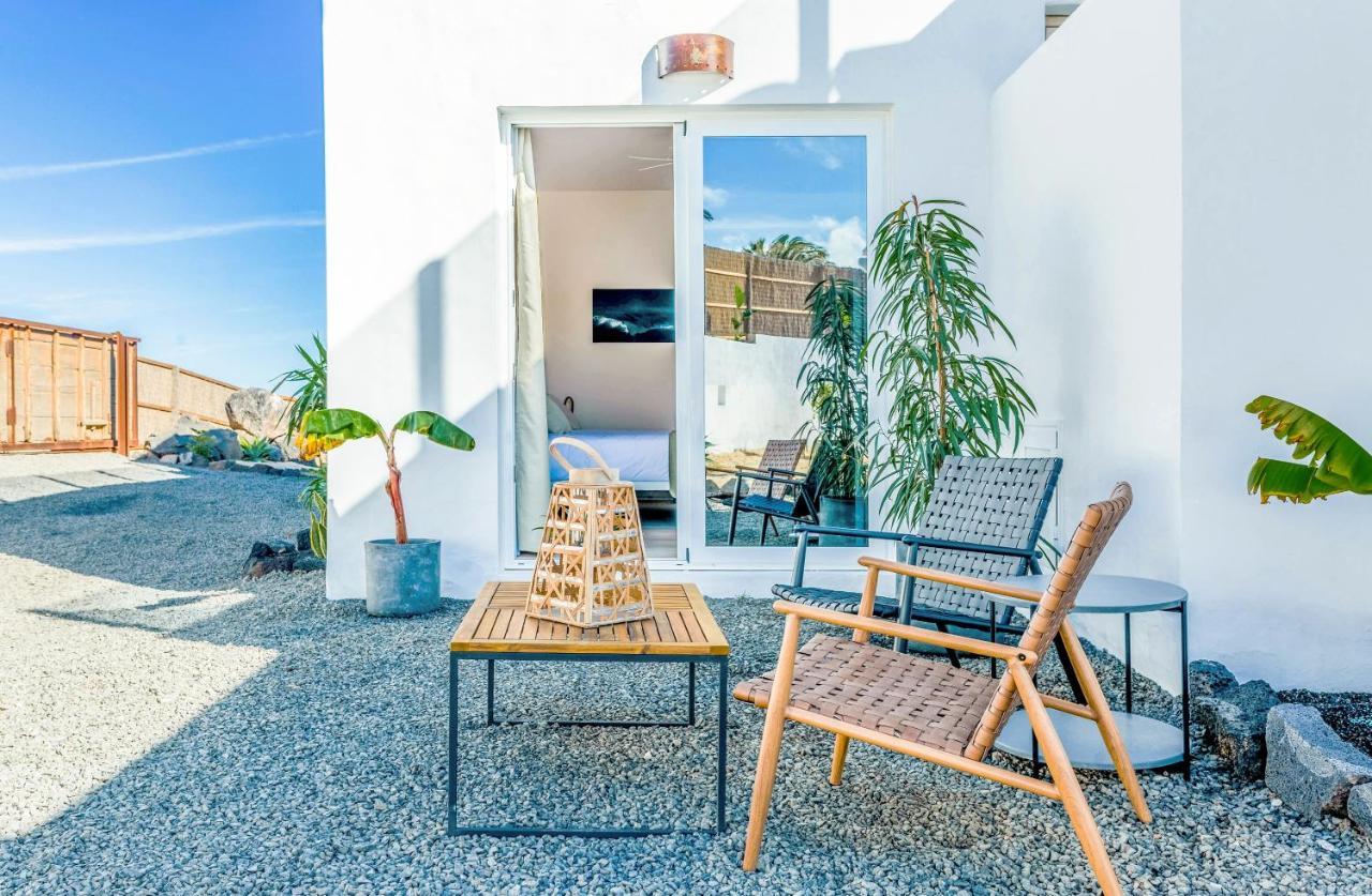 Boutique Beach Villa By Lanzarote Retreats - Private Pool - 1 Min Walk To Sea Pool Charco del Palo Exterior foto