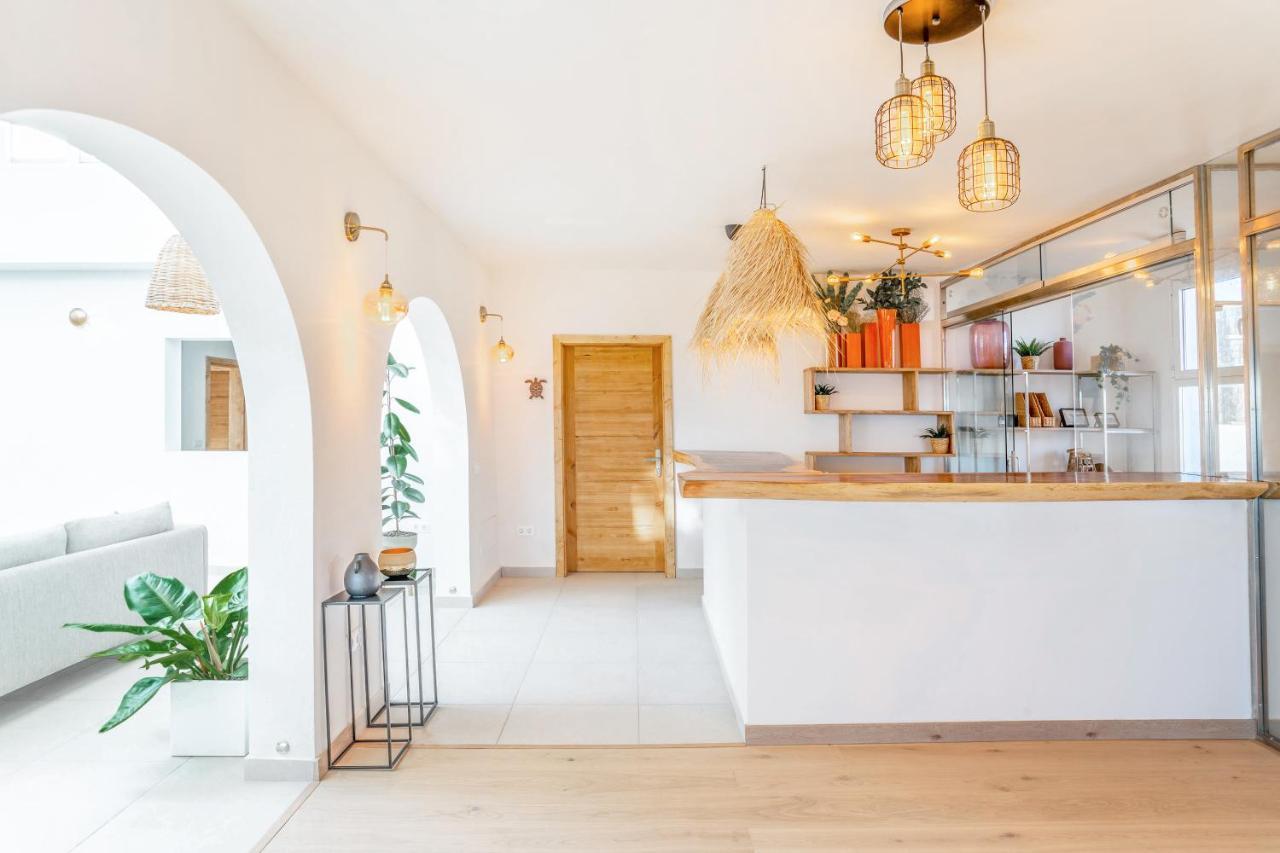 Boutique Beach Villa By Lanzarote Retreats - Private Pool - 1 Min Walk To Sea Pool Charco del Palo Exterior foto