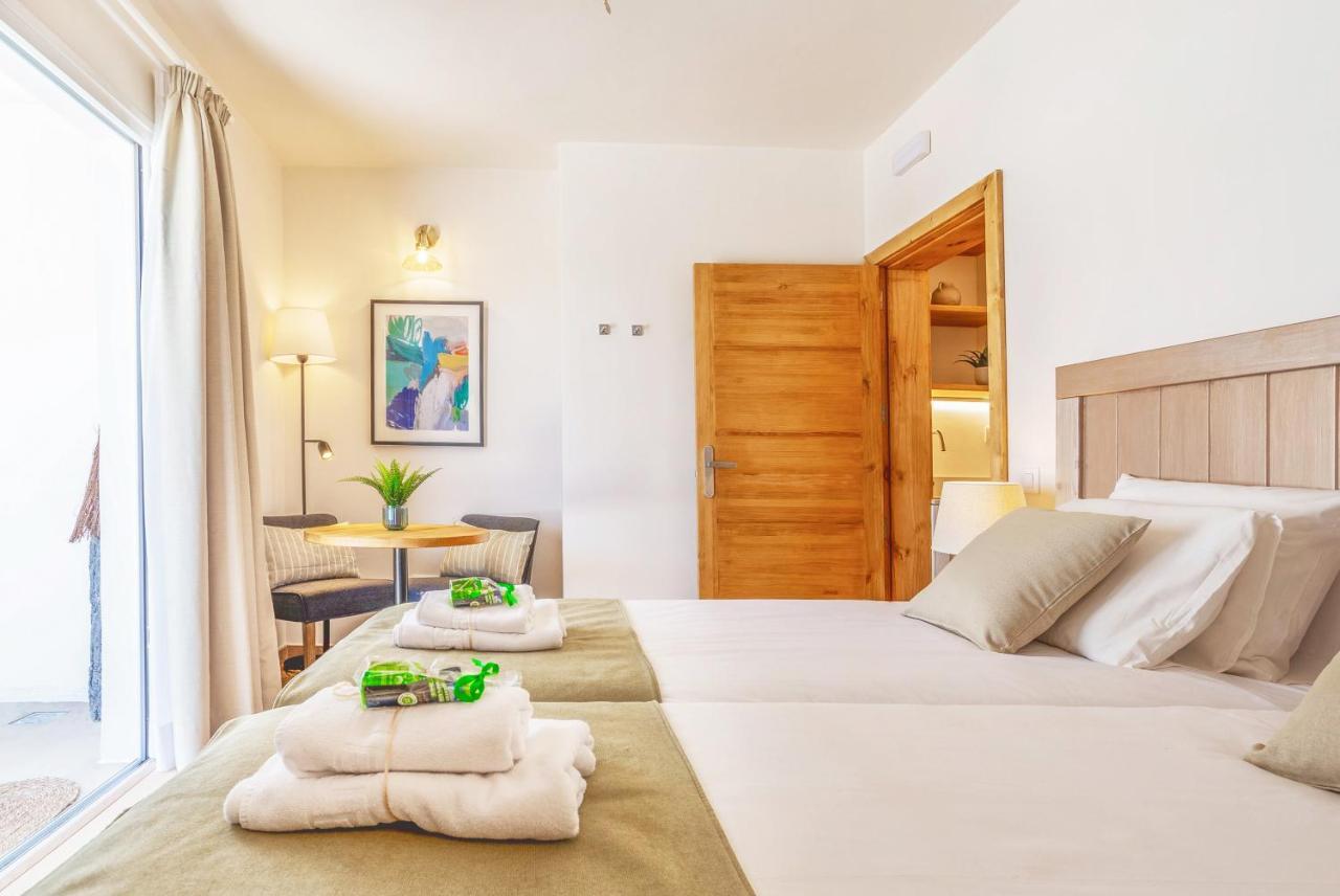 Boutique Beach Villa By Lanzarote Retreats - Private Pool - 1 Min Walk To Sea Pool Charco del Palo Exterior foto