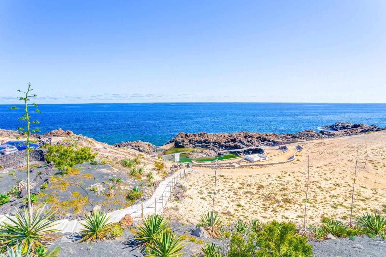 Boutique Beach Villa By Lanzarote Retreats - Private Pool - 1 Min Walk To Sea Pool Charco del Palo Exterior foto